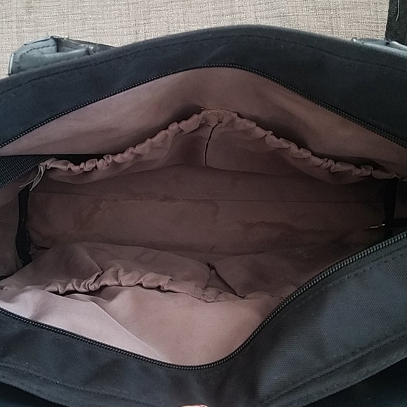 Skip Hop Chelsea Chic Diaper Bag - Picture 12 of 15